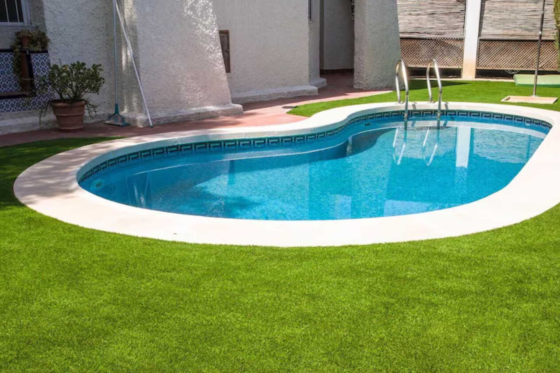 poolside artificial grass
